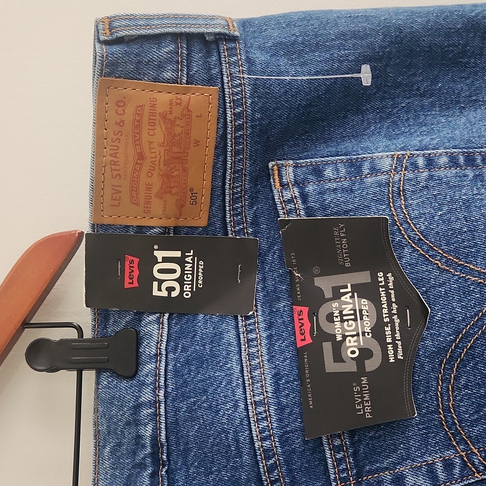 New Women's Levi's 501 Original Cropped Jeans sz 26W high rise straight leg NWT - Picture 3 of 5